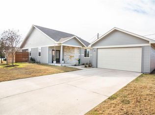 200 Rose Dr, Dripping Springs, TX 78620