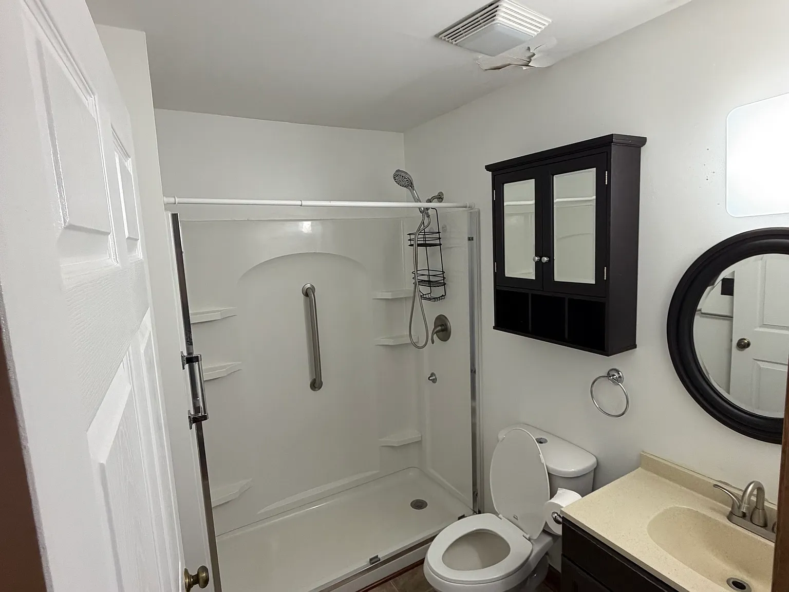 2 bed, $1,000 — Photo 4