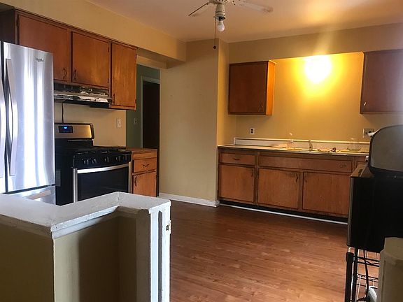 4th image of 3395 La Salle Dr
