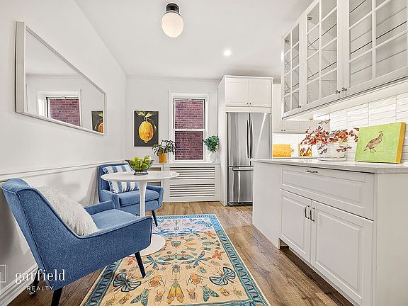 5th image of 140 E 2nd St APT 1N