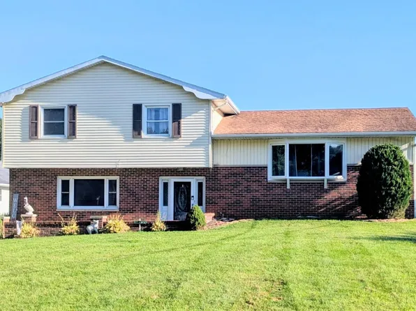 6725 Ridgewood Dr, Castalia, OH 44824