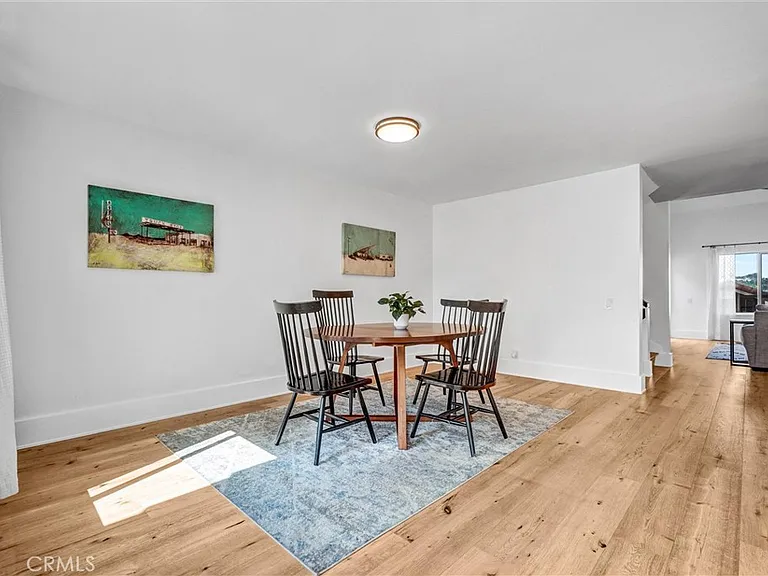 26606 La Roda — Photo 11