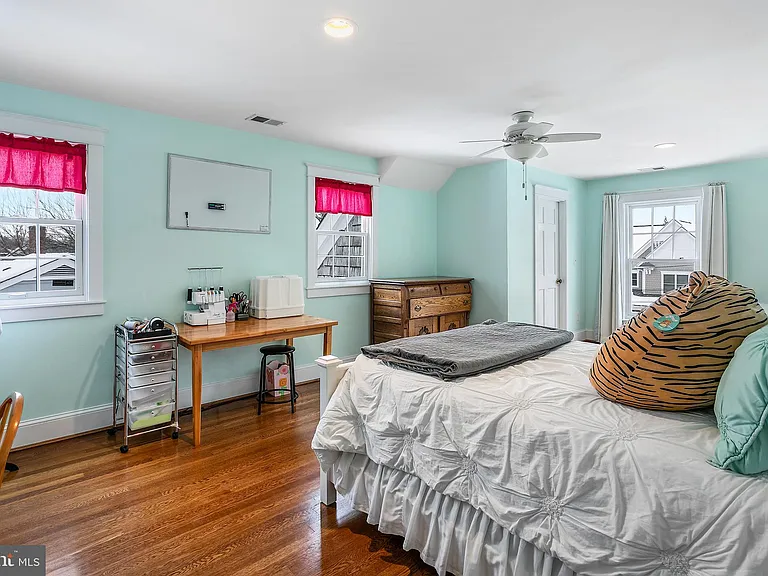 2800 Greenvale St — Photo 40