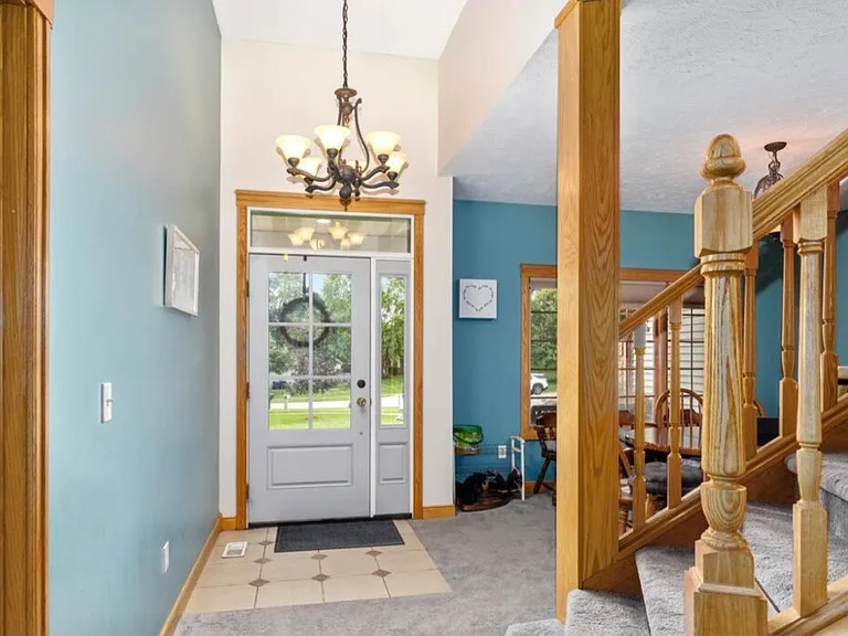 61 Greystone Ct NE — Photo 3