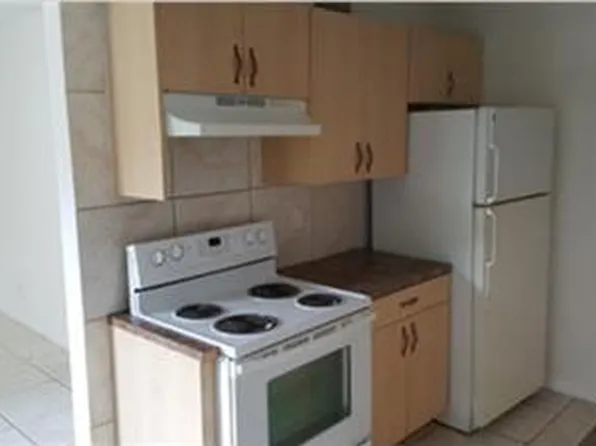 401 SW 13th Pl, Deerfield Beach, FL