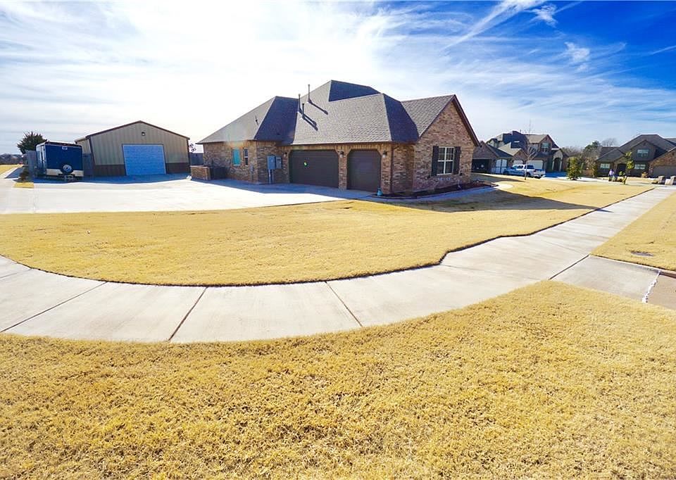 1st image of 5212 SE 147th Cir