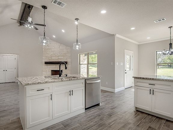 136 Arrendondo Way, Fort Worth, TX 76126 | MLS #20304894 | Zillow