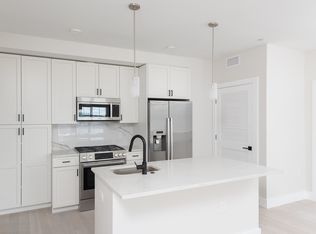 425 Border St #501, Boston, MA 02128