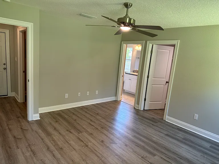 5628 Charter Cir — Photo 8