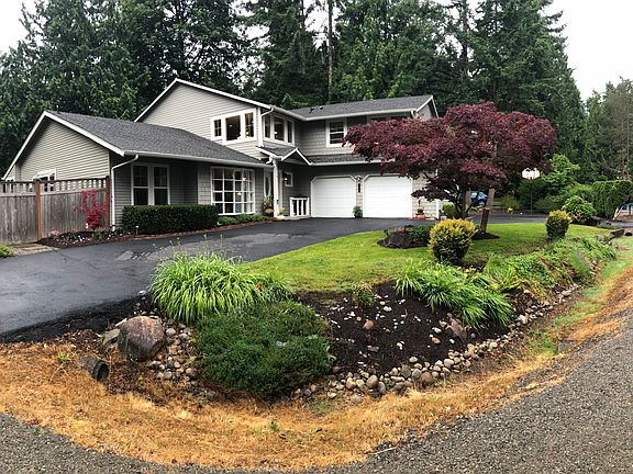 2nd image of 21812 SE 33rd Pl