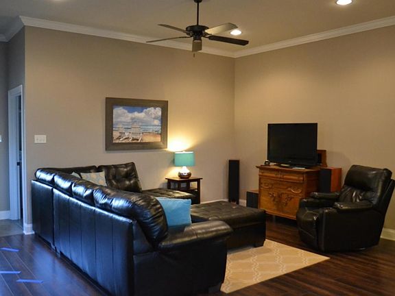3rd image of 807 Rolling Mill Ln