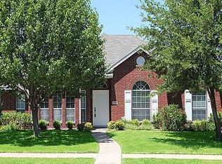 8709 Briarcrest Dr, Rowlett, TX 75089