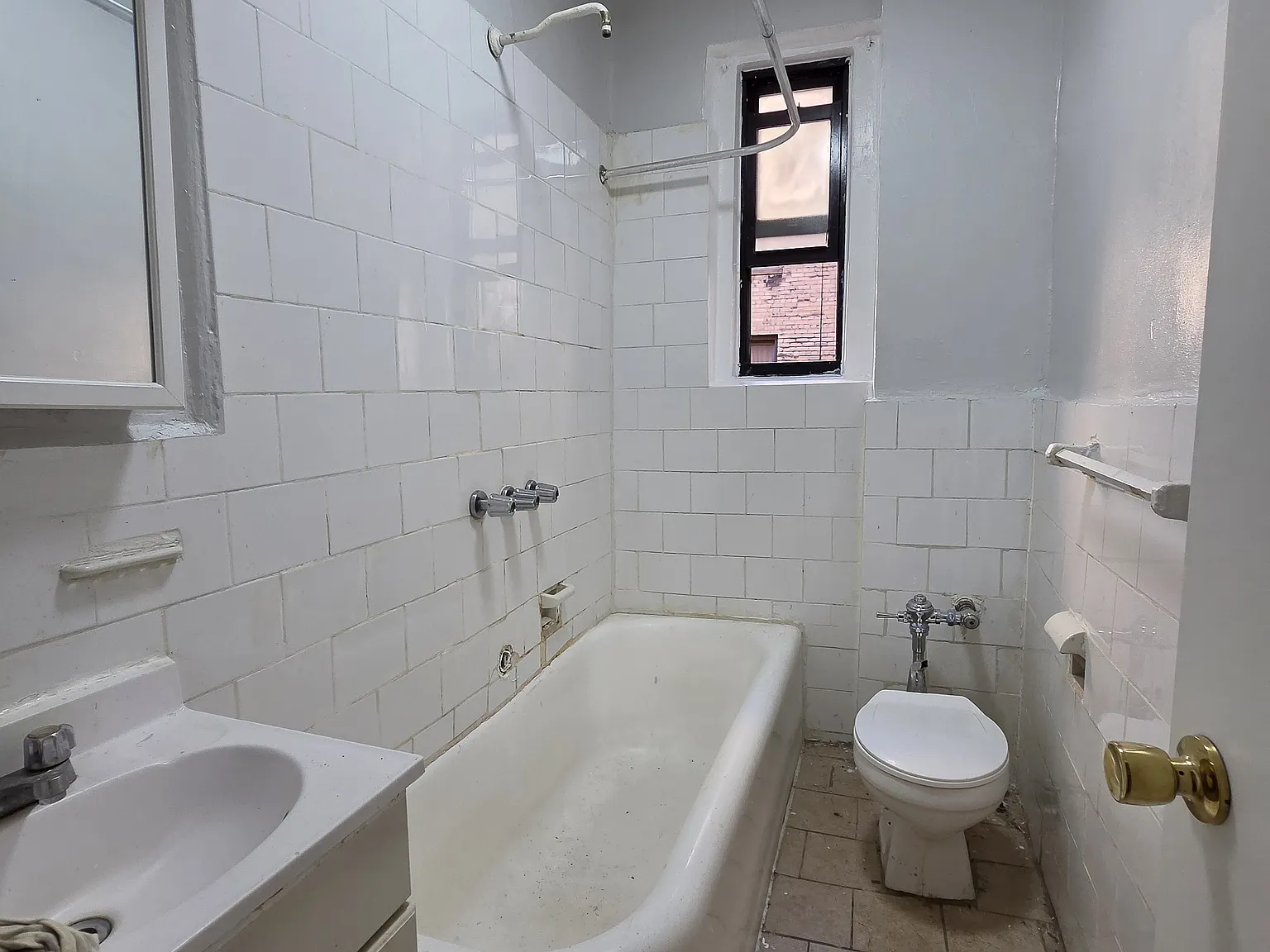 2121 Beekman Place — Photo 4