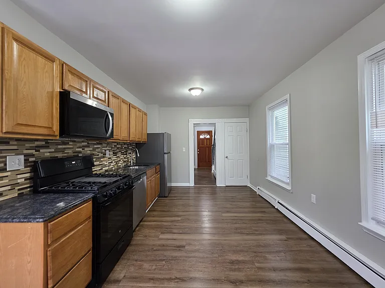 253 W Ivy St #SF — Photo 3