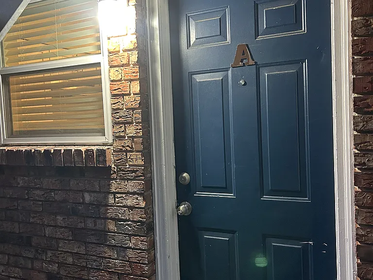 212 Omega St #A — Photo 2