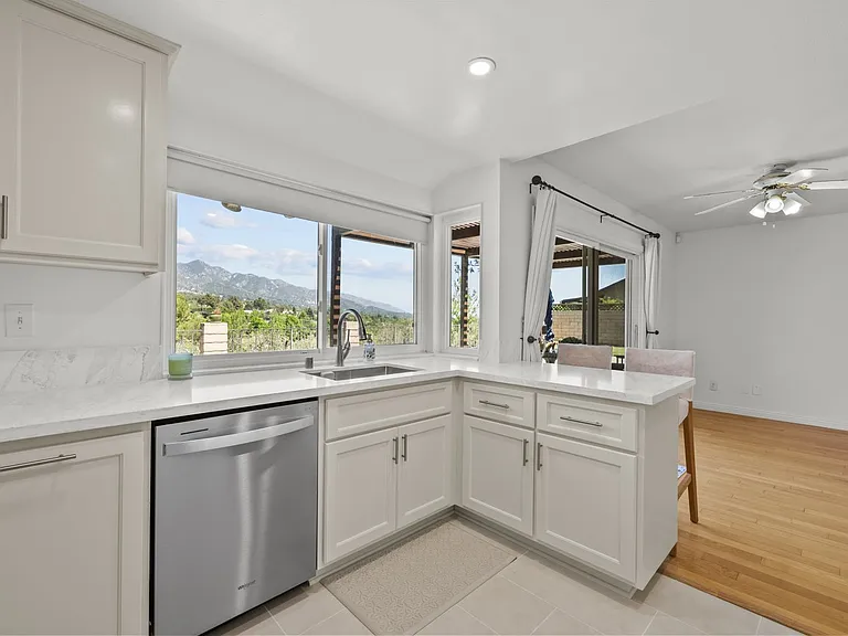 9426 Carlynn Pl — Photo 12
