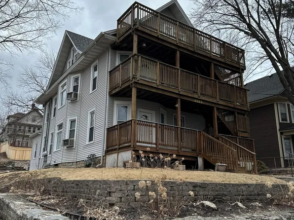 1113 Edgerton St, Saint Paul, MN 55130