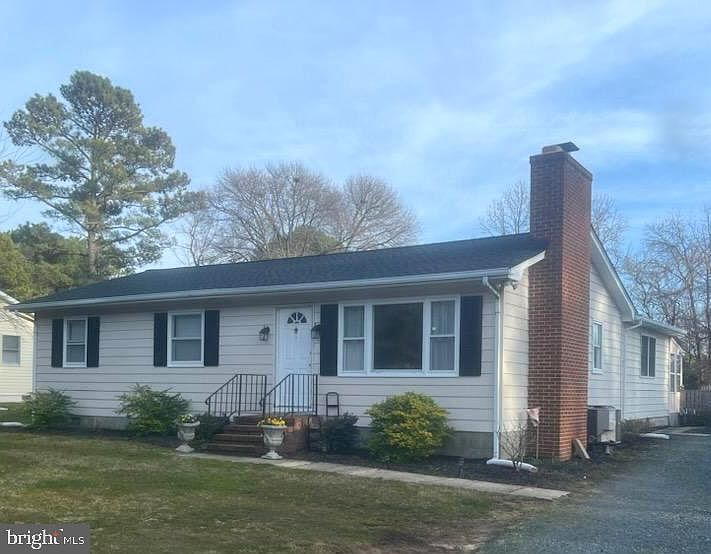 1st image of 1029 Romancoke Rd
