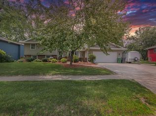 802 NW Maple St, Ankeny, IA 50023