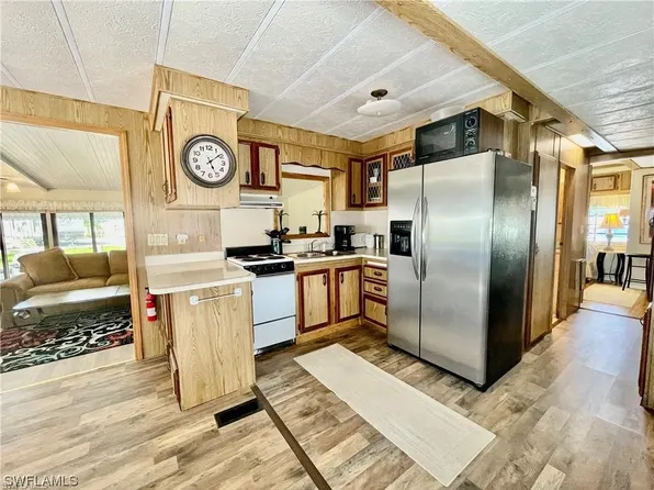 11541 Blue Warbler Dr, Fort Myers, FL 33908