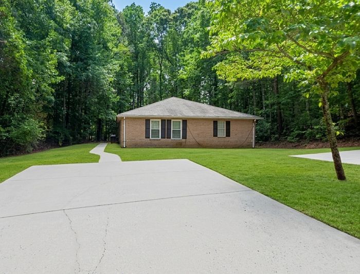 1st image of 714 Jackson Park Ln NW #714