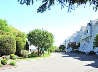 63 Country Place, Shelton, CT 06484
