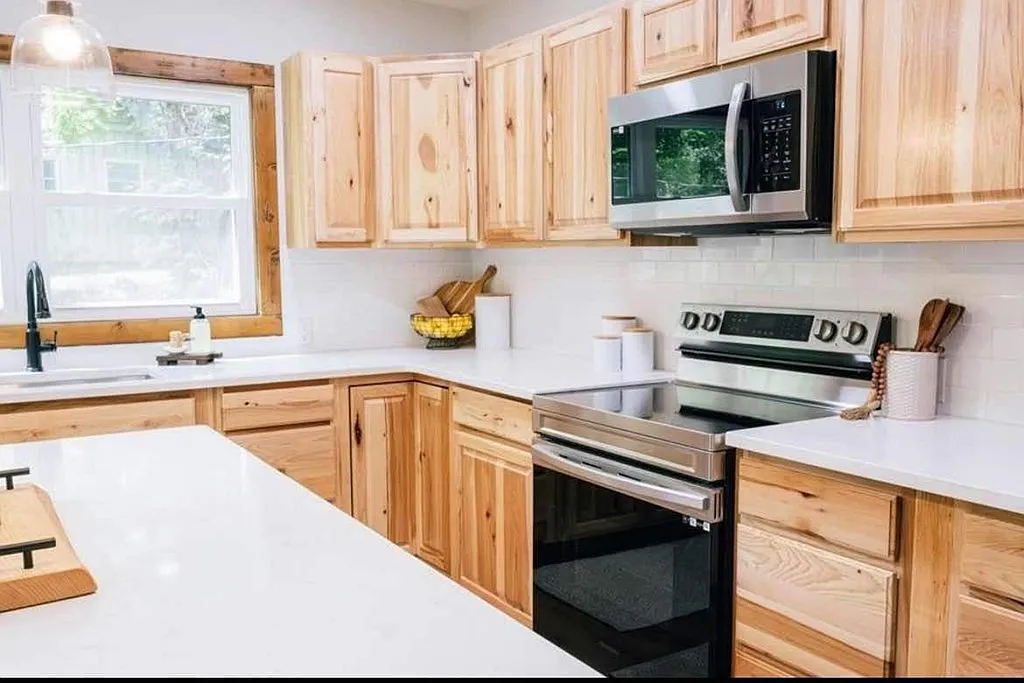 3 bed, 3.0 bath, 1728 sqft, $1,950 — Photo 3