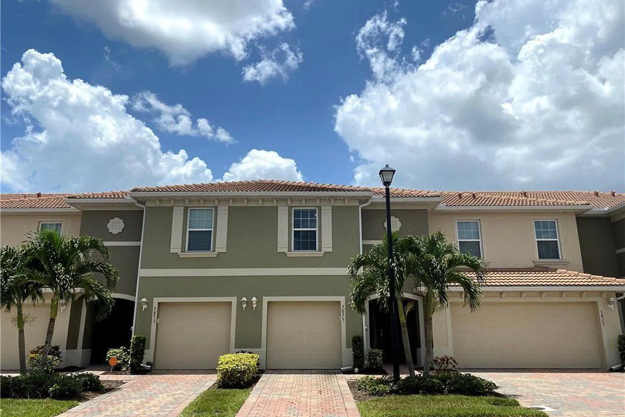 2 bed, 1635 sqft, $1,900 — Photo 3