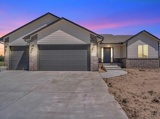 1316 Main St, Halstead, KS 67056