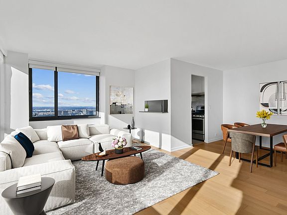 4th image of 124 W 60th St APT 50B