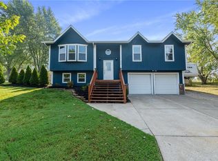 309 N 14th St, Louisburg, KS 66053