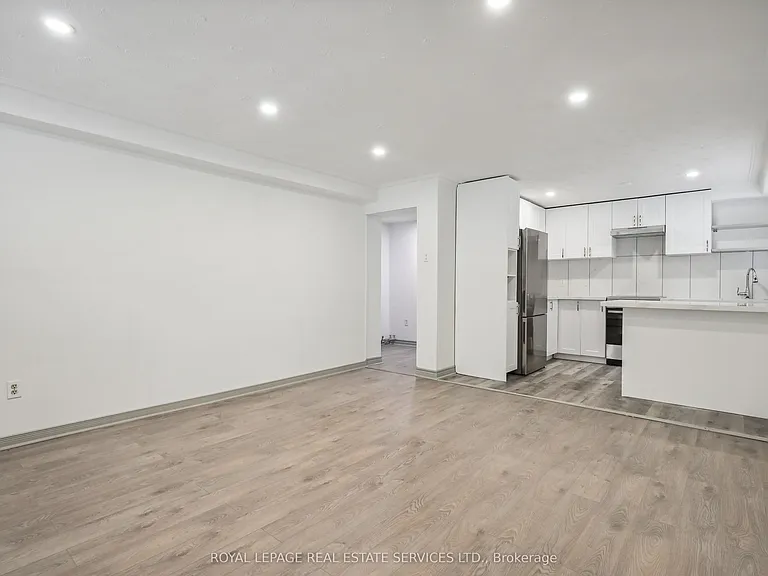 18 33rd St #5 — Photo 9