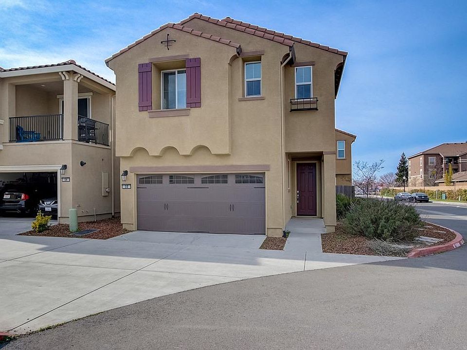 1st image of 50 Palma Harbour Pl