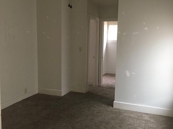 4th image of 721 Cincinnati St APT A4