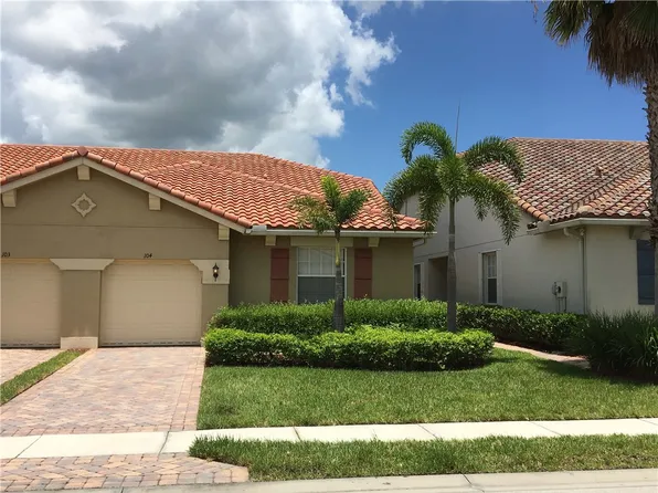 6380 Oxford Cir, Vero Beach, FL 32966