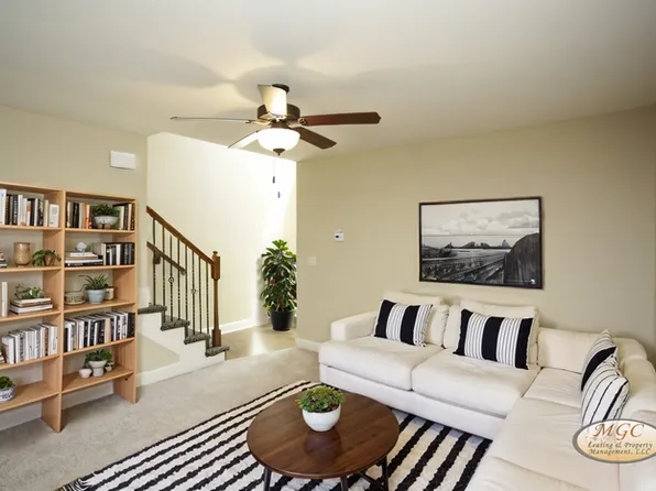 2164 SW Timbertrace Ln, Lees Summit, MO 64082