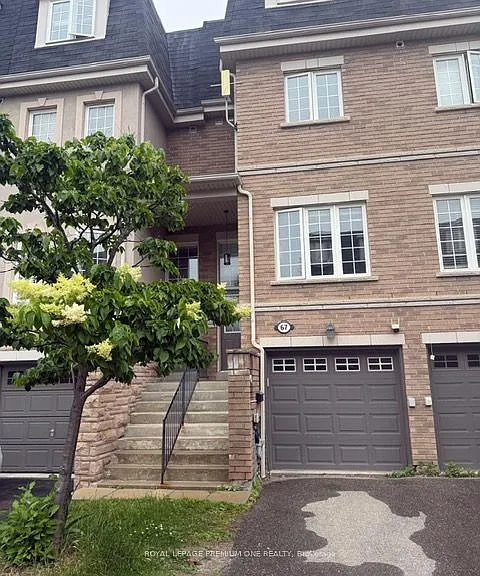 435 Hensall Cir #67 — Photo 1