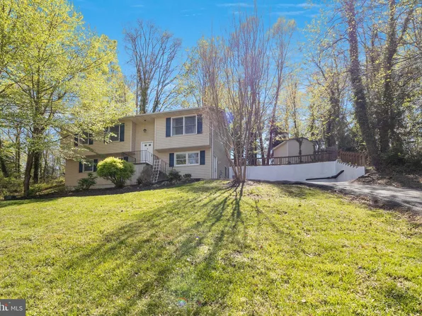 42273 Manor Dr, Mechanicsville, MD 20659