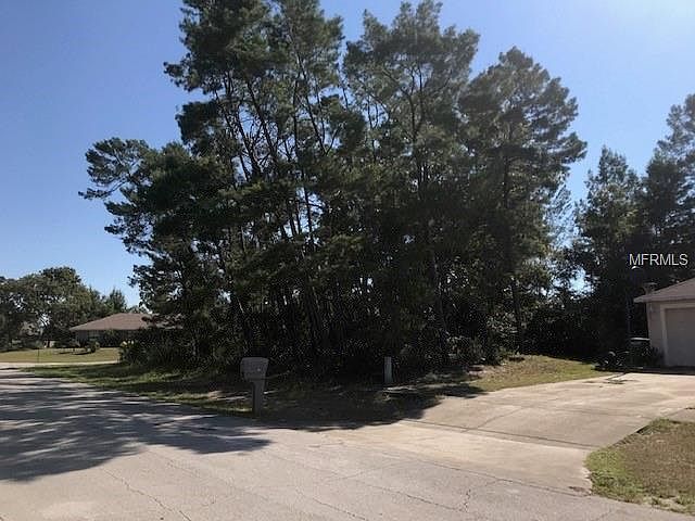 2nd image of 3077 Blaine Cir