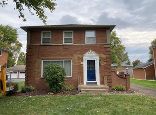 2881 Chamberlain Rd, Akron, OH 44333