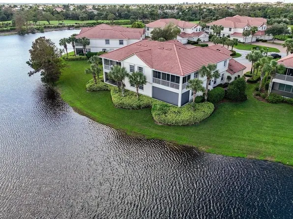 8824 W Forest Ln APT 201, Fort Myers, FL 33908