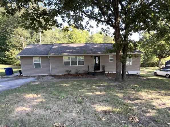 1577 Akins Dr, Chattanooga, TN 37411