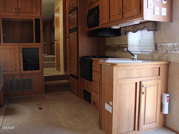 5th image of 28 County Road 3099 N