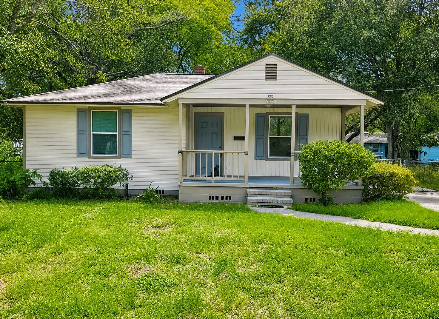 2 bed, 789 sqft, $1,350 — Photo 1