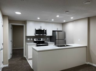 12 Mitchell Way NW, Calgary, AB T3R 2G2