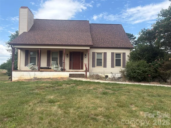 123 Valley Oaks Dr, Advance, NC 27006