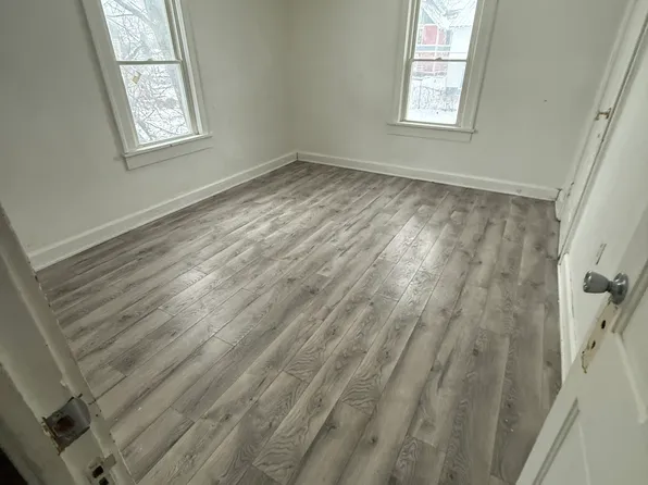 126 Benton St N #1/2, Mansfield, OH 44903