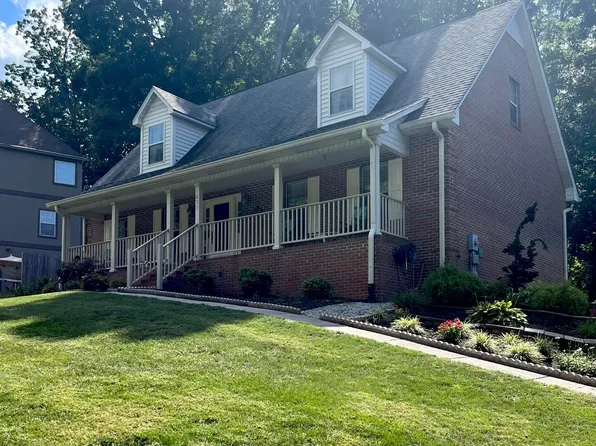 877 E Brentwood Dr, Morristown, TN 37814