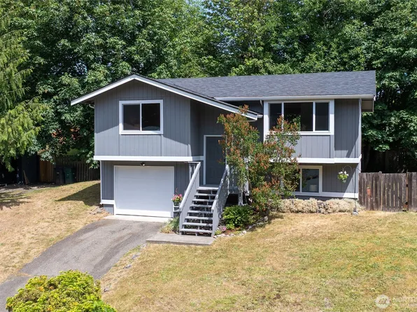 1405 Canyon Court, Port Orchard, WA 98366
