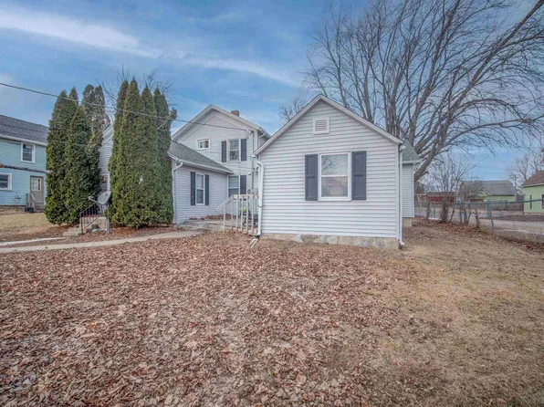 25 W Franklin St, Waupun, WI 53963